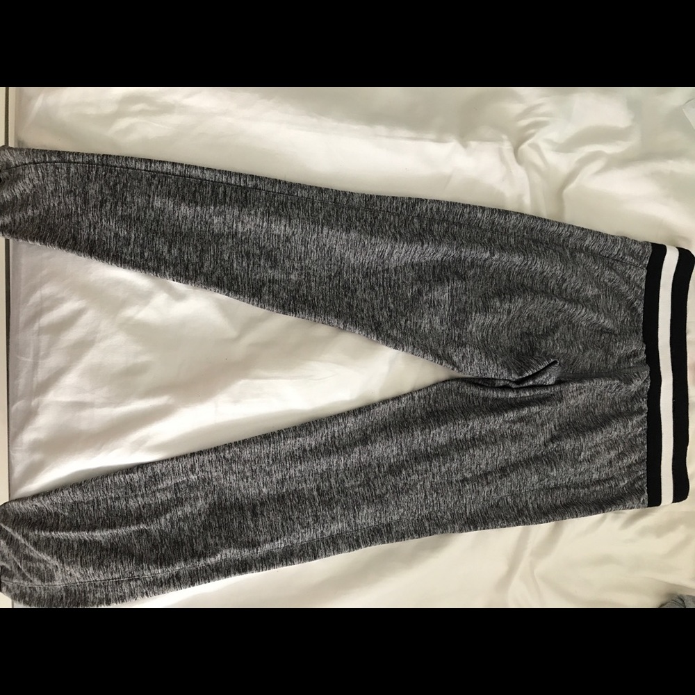 Marble Victoria’s Secret Leggings - Picture 5 of 5